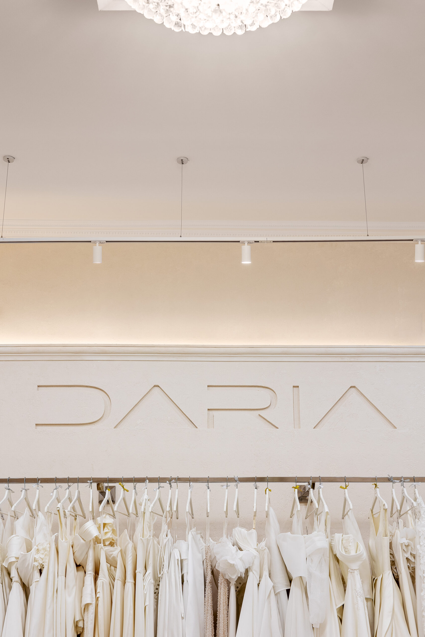 Daria pezsgős esküvői ruhaproba